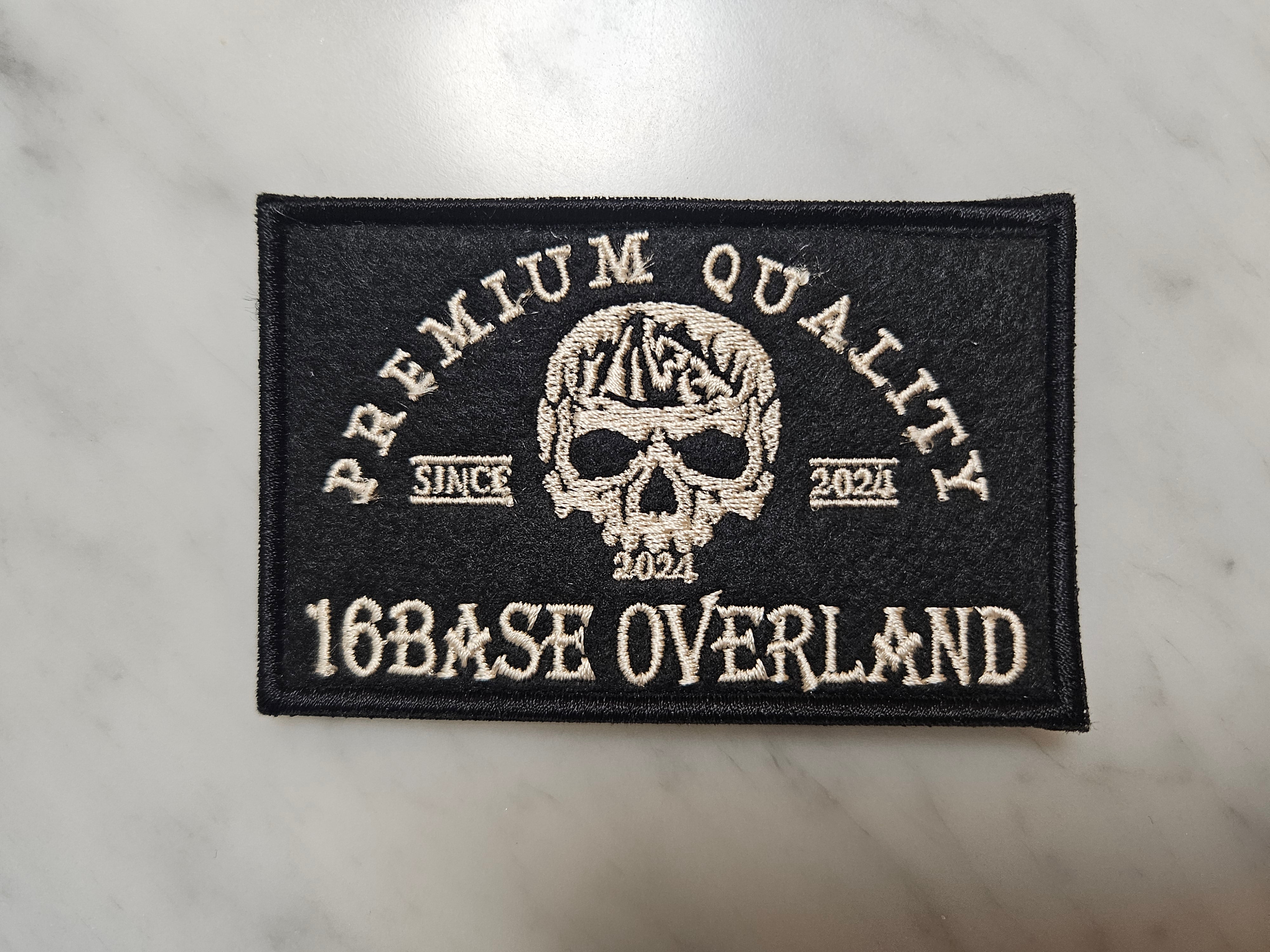 ワッペン D – 16BASE OVERLAND